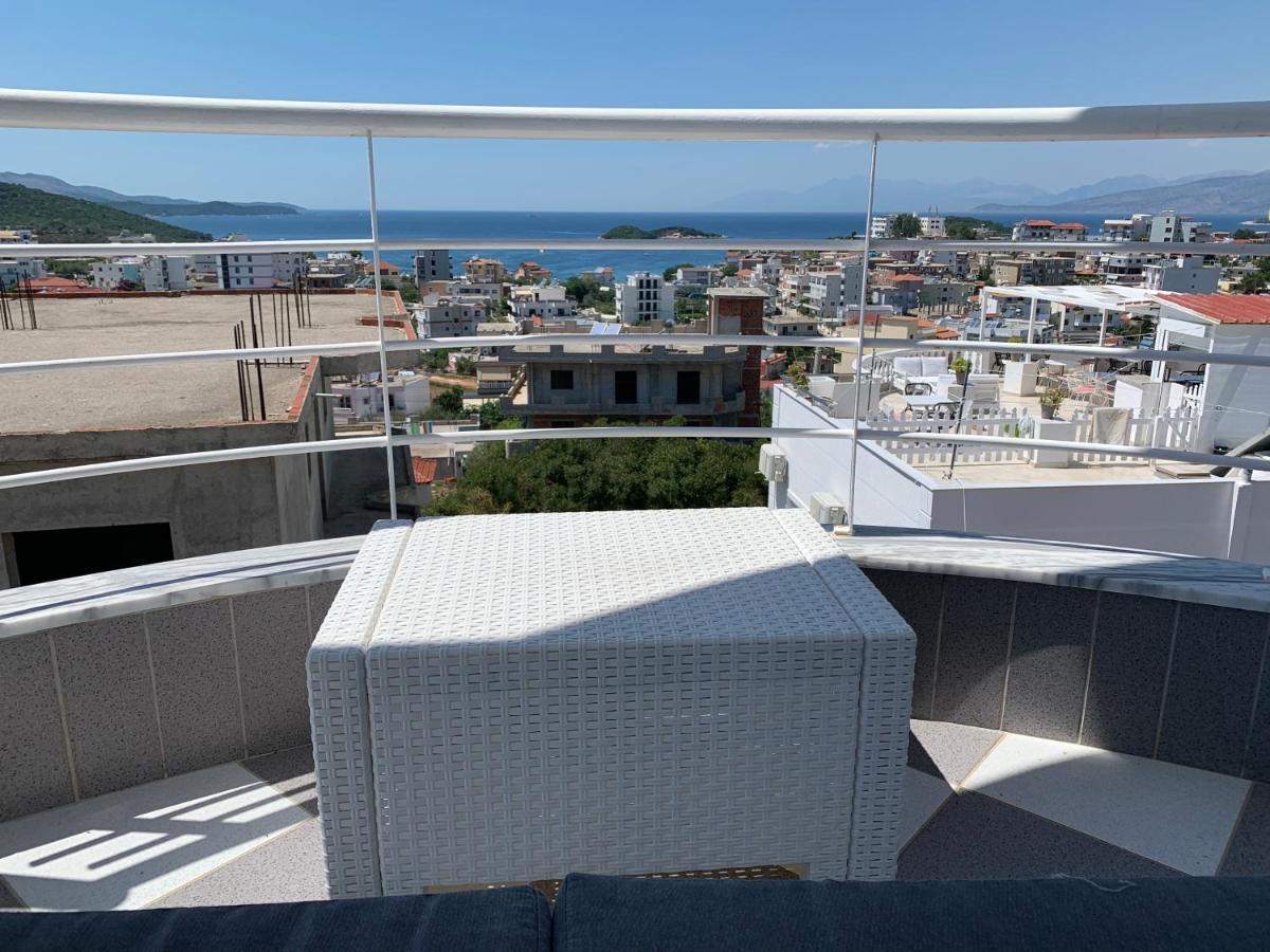 Henardi Apartments Ксамил Екстериор снимка